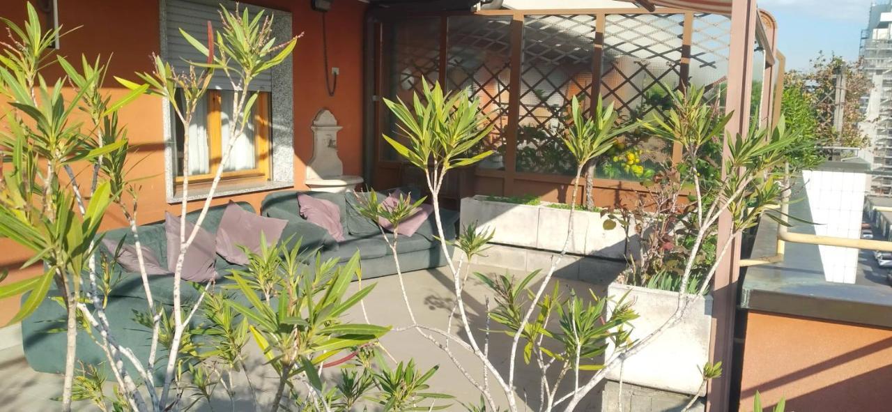 Meraviglioso Super Attico Con Terrazza มิลาน ภายนอก รูปภาพ