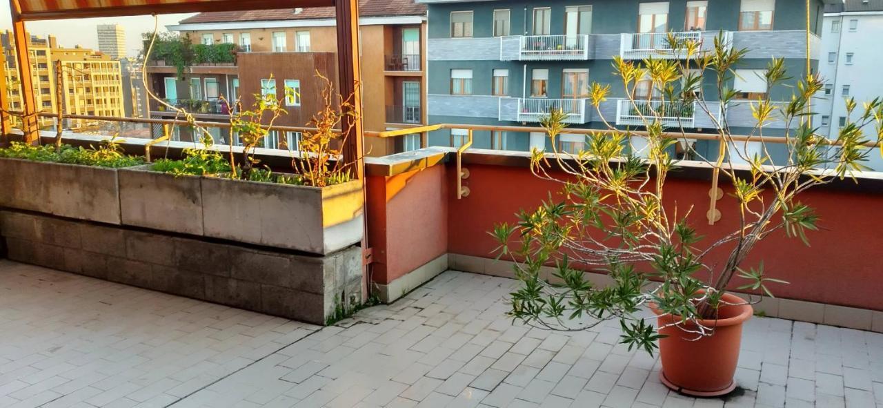 Meraviglioso Super Attico Con Terrazza มิลาน ภายนอก รูปภาพ